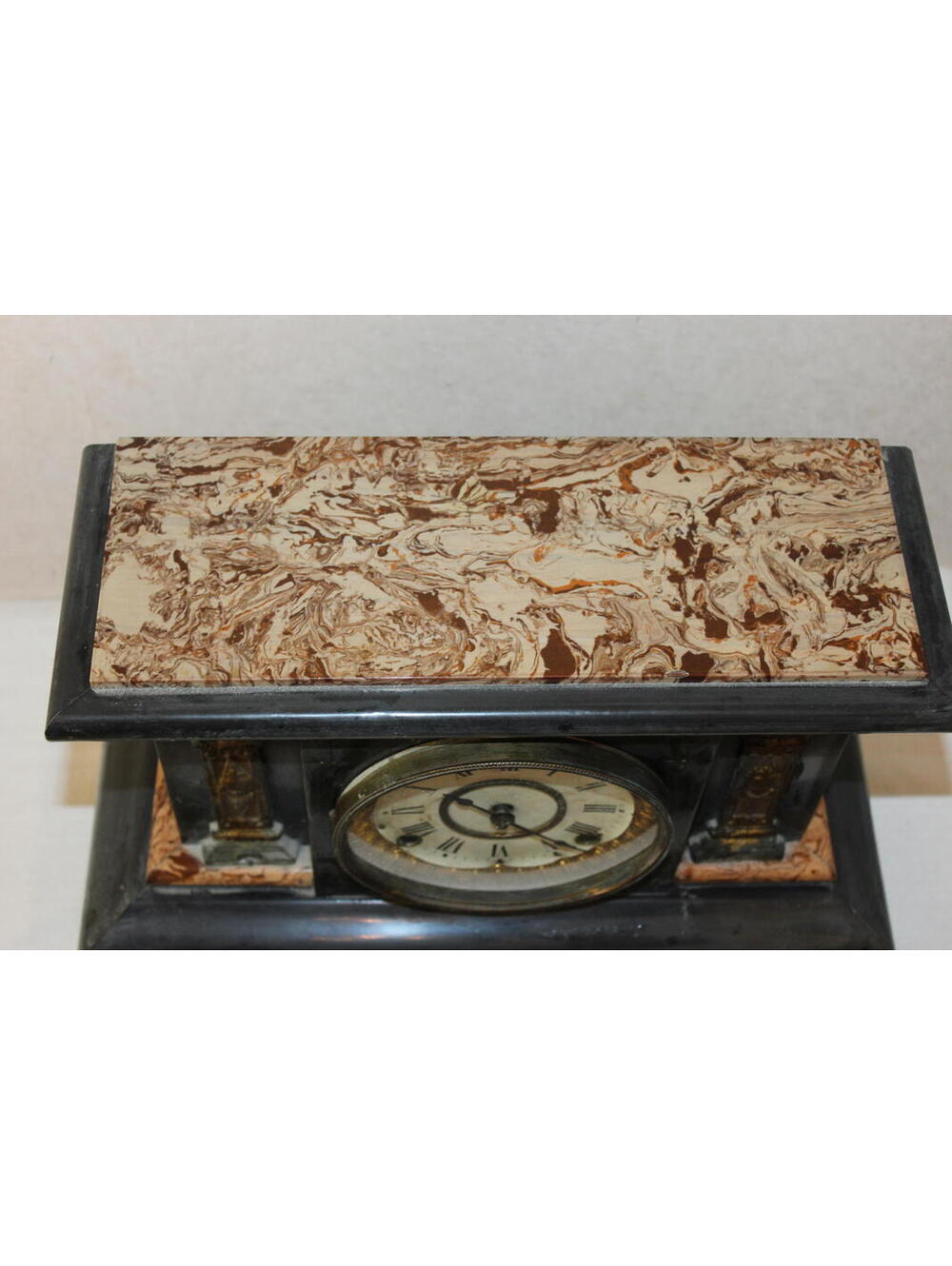 Antique Seth Thomas Adamantine Mantel Clock – Key Wind – Late 1800s - Picture 2 of 7